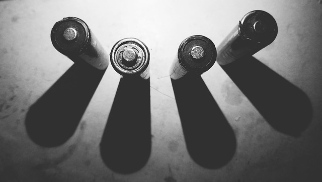 editor1589189980393009.jpg black-and-white-3181159_640.jpg